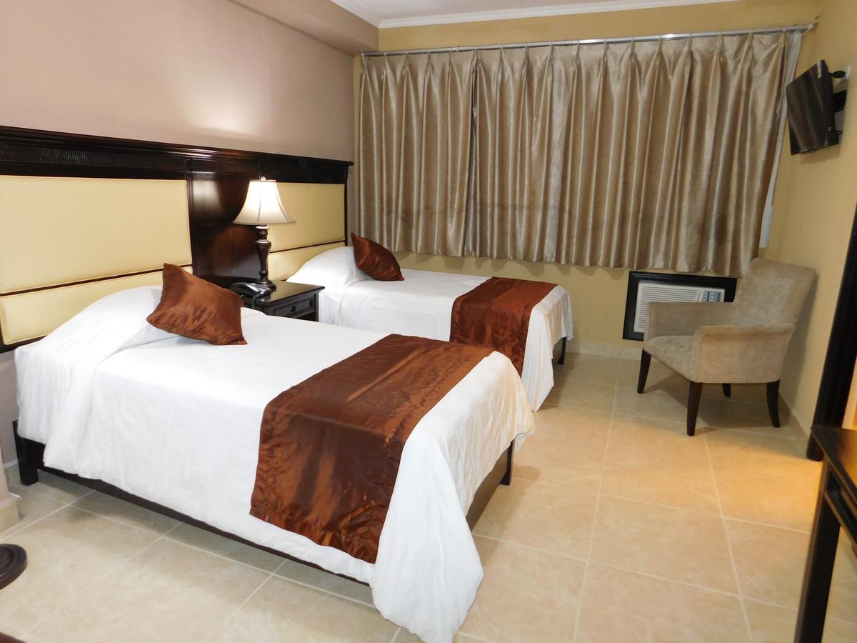 Hotel Gran Via Panama David Extérieur photo